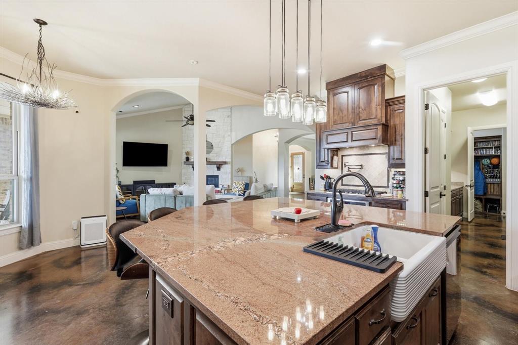 1040 Lighthouse Court Property Photo 8