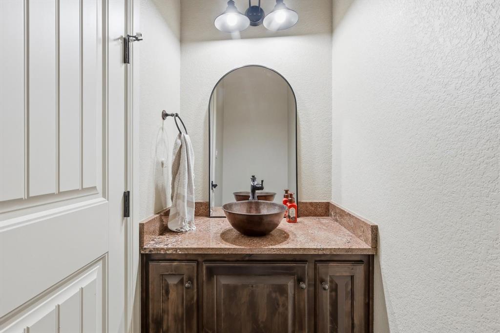 1040 Lighthouse Court Property Photo 16