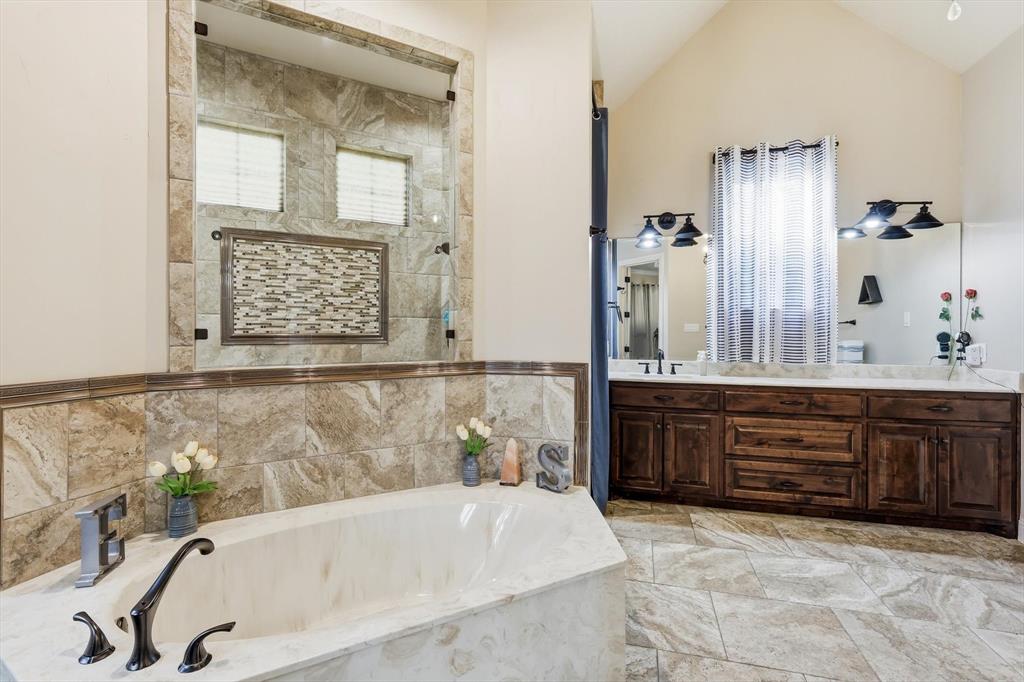 1040 Lighthouse Court Property Photo 21