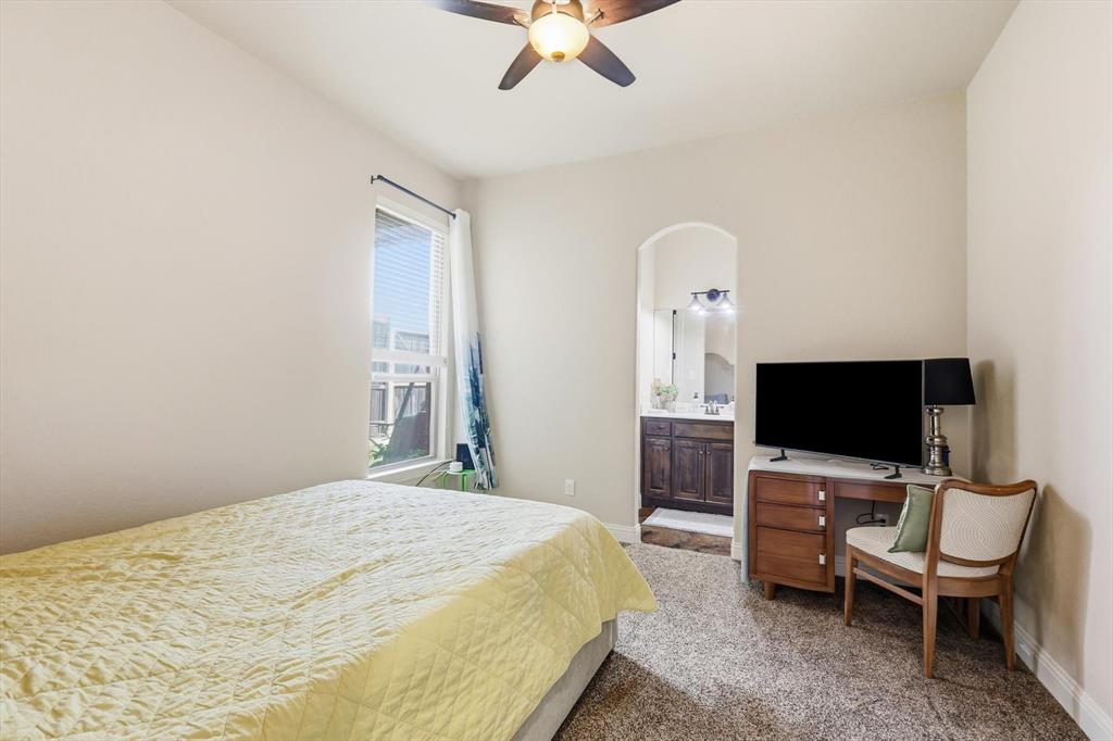 1040 Lighthouse Court Property Photo 28