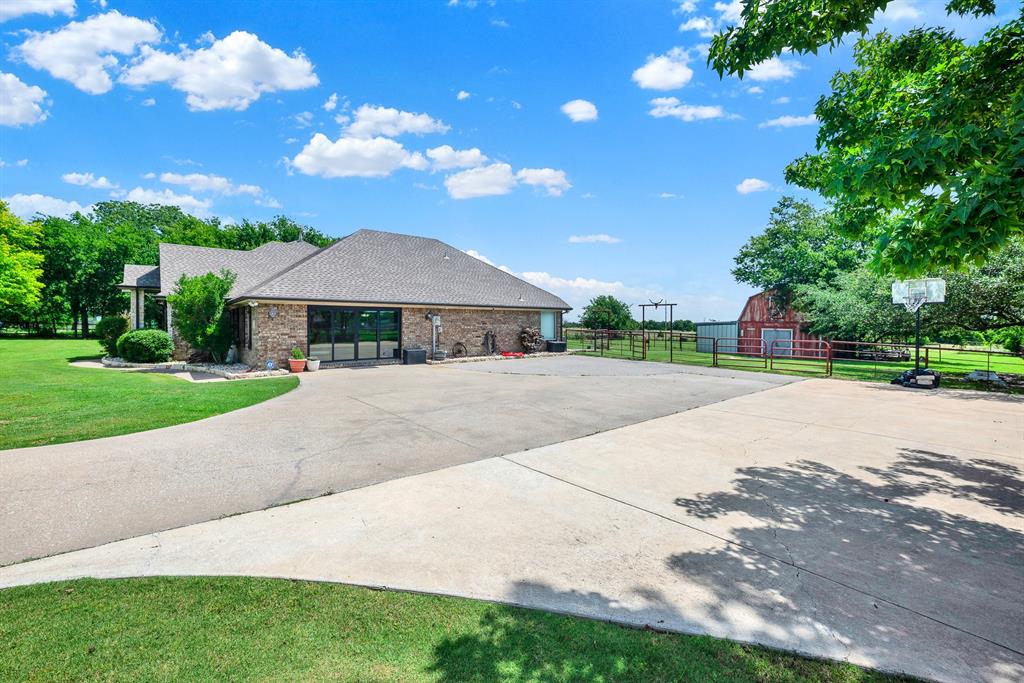 5745 S Fm 548 Property Photo 10
