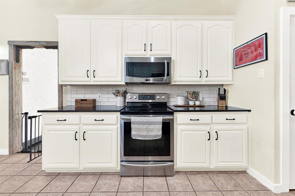5745 S Fm 548 Property Photo 25
