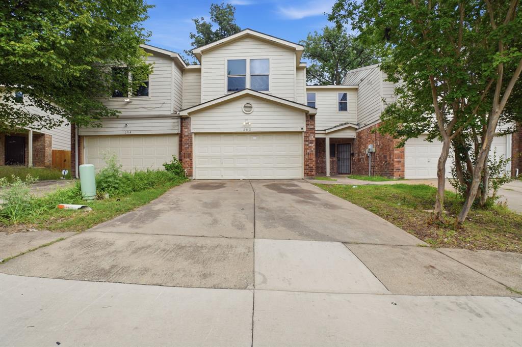 202 Creek Cove Drive Property Photo 1