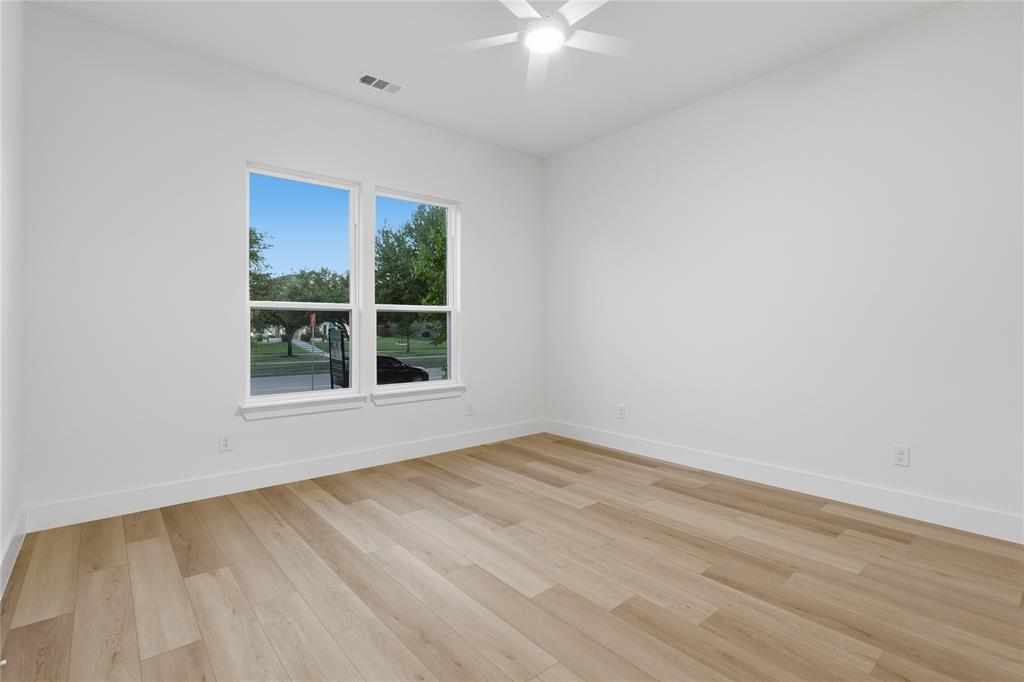 1004 Devonshire Drive Property Photo 18