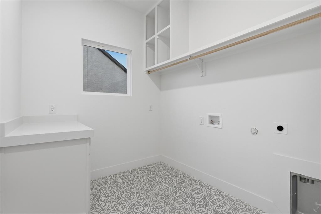 1004 Devonshire Drive Property Photo 23