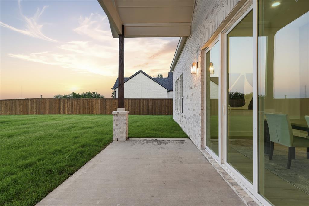 1004 Devonshire Drive Property Photo 24