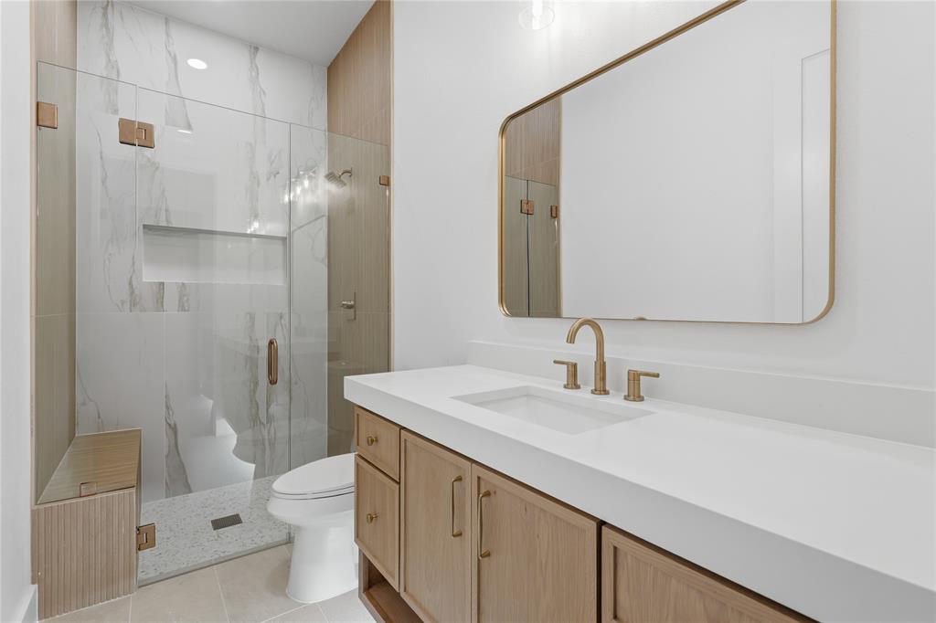 1004 Devonshire Drive Property Photo 27