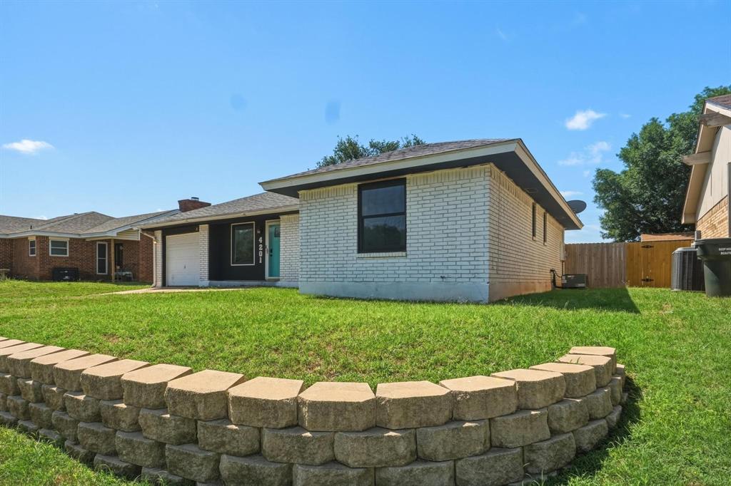 4201 Craig Drive Property Photo 3