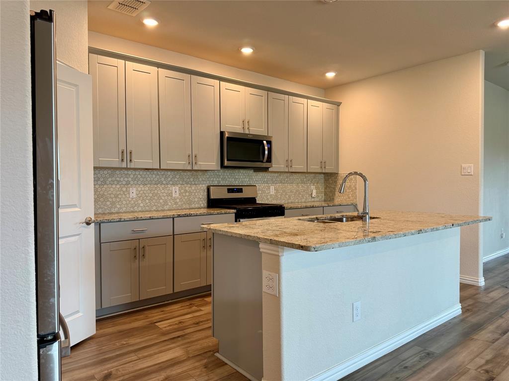 1425 Rolling Fox Drive Property Photo 10