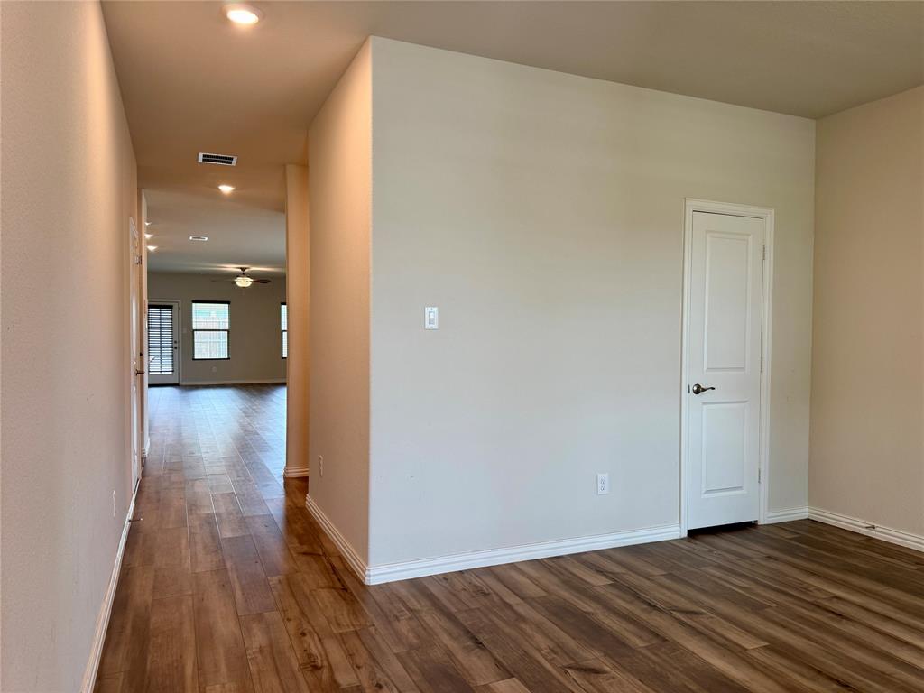 1425 Rolling Fox Drive Property Photo 12