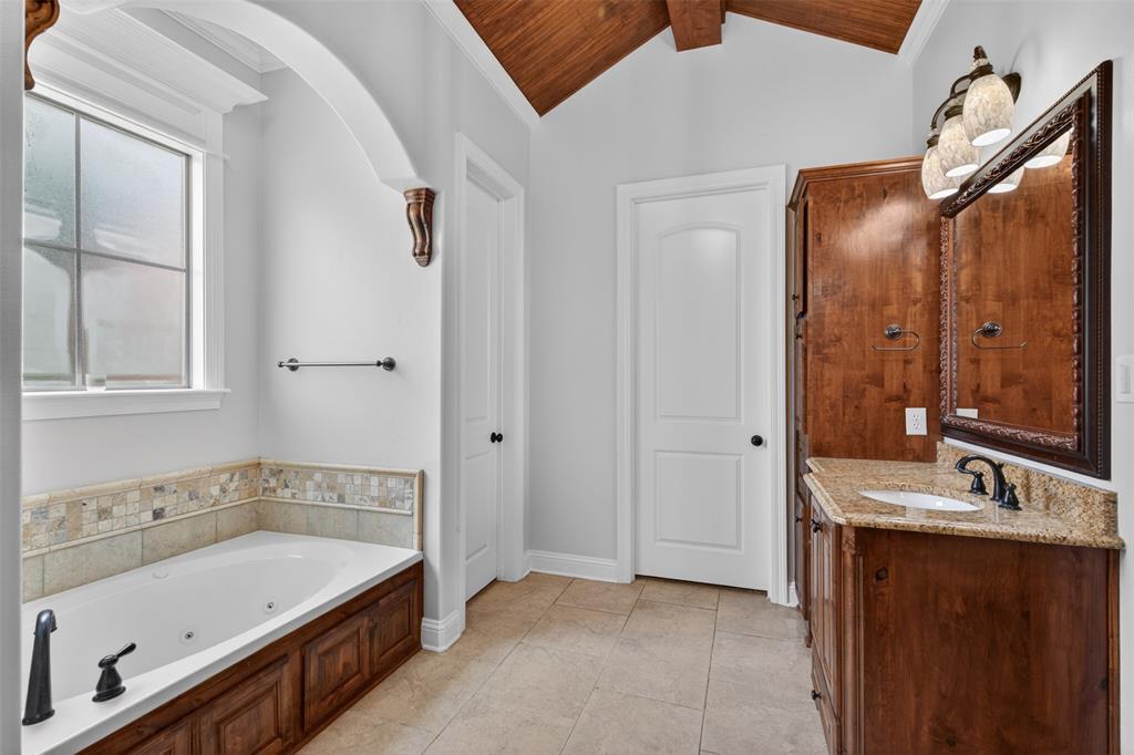 9573 Rochel Drive Property Photo 14