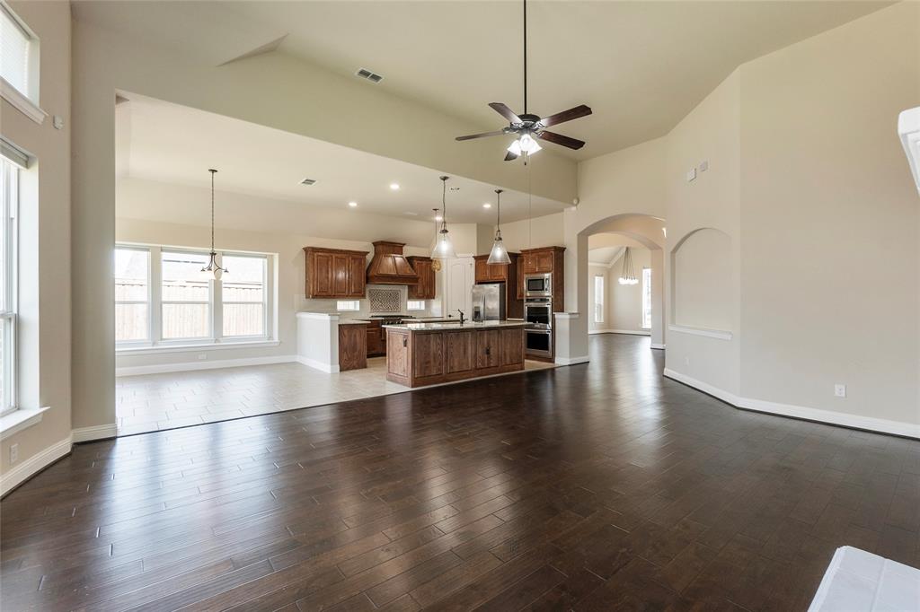 4802 Comstock Way Property Photo 15