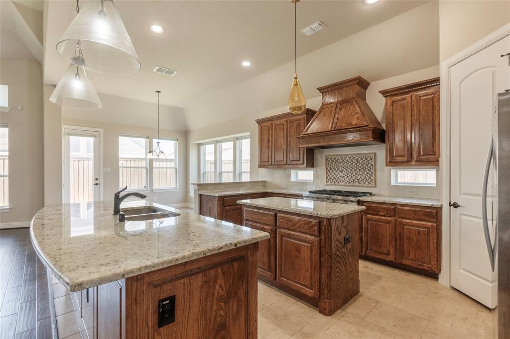 4802 Comstock Way Property Photo 17