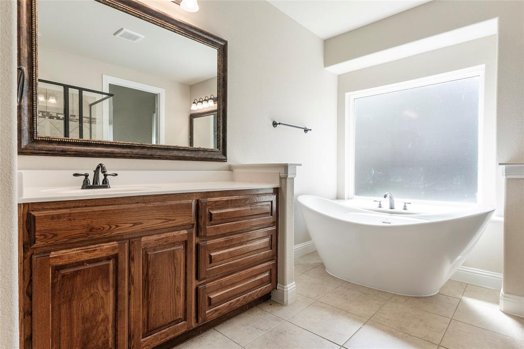 4802 Comstock Way Property Photo 28