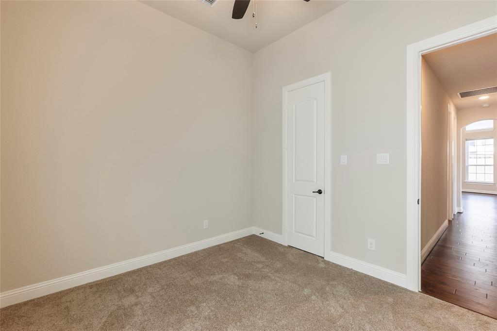 4802 Comstock Way Property Photo 32