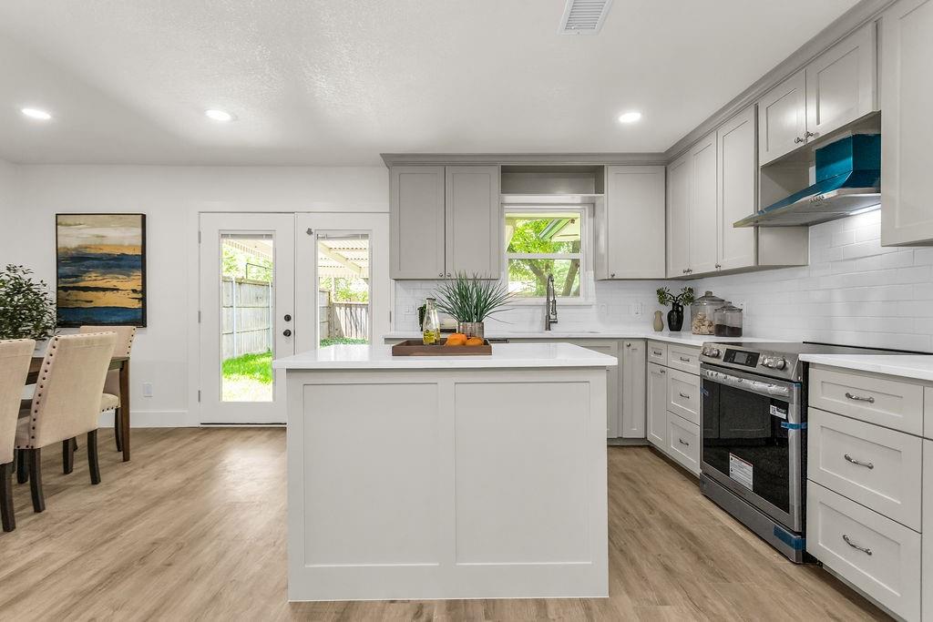 10623 Mccree Road Property Photo 10