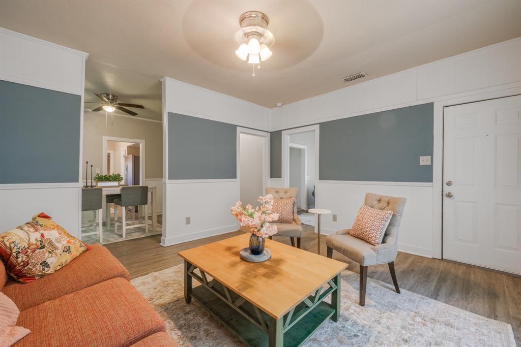 925 Palm Street Property Photo 3