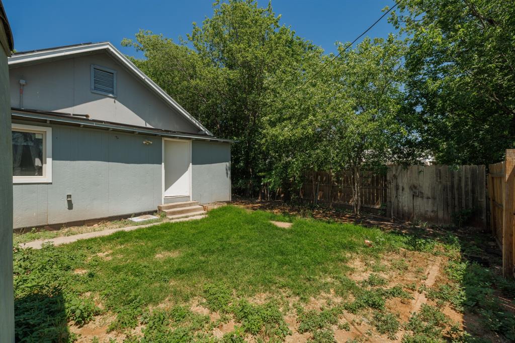 925 Palm Street Property Photo 31