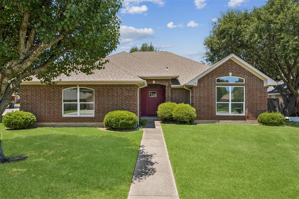 216 Point Circle Property Photo 1