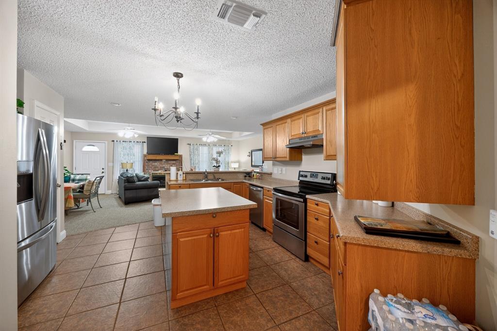 8229 Farm Road 905 Property Photo 6