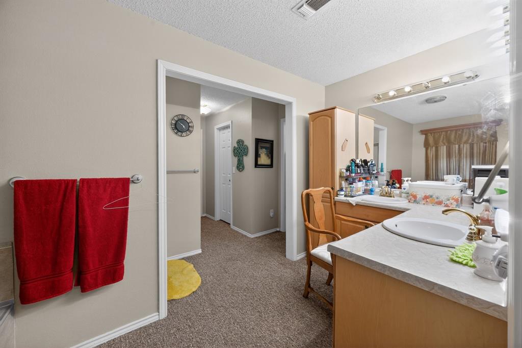 8229 Farm Road 905 Property Photo 14