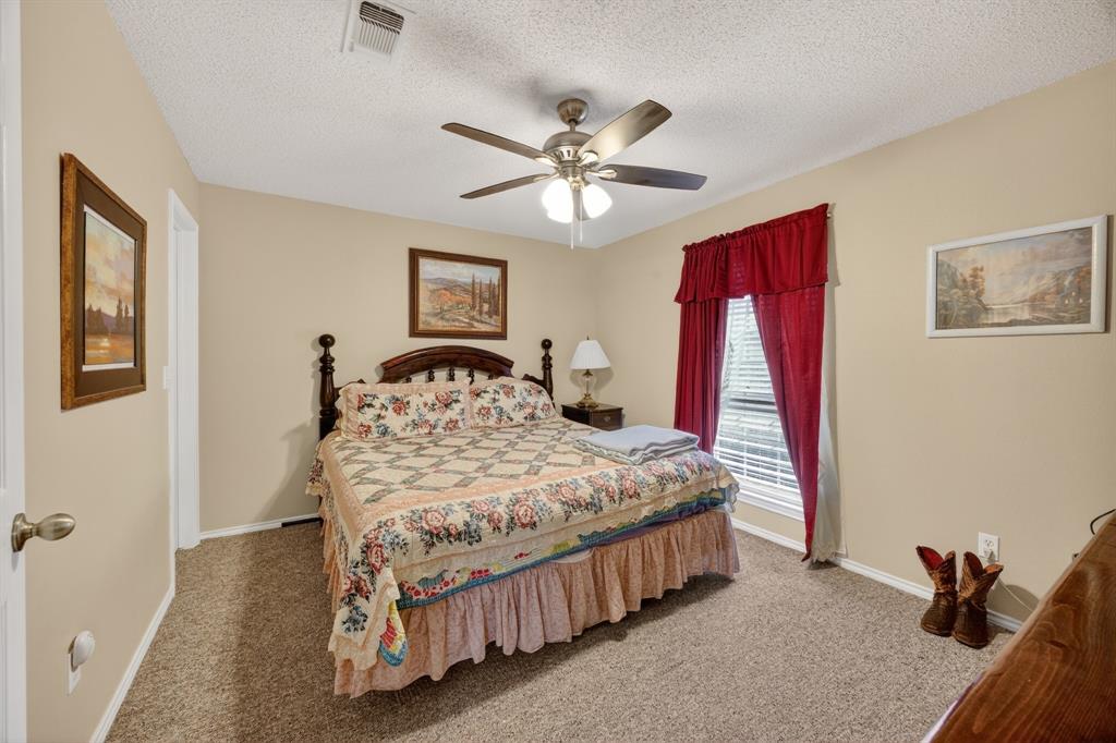 8229 Farm Road 905 Property Photo 16