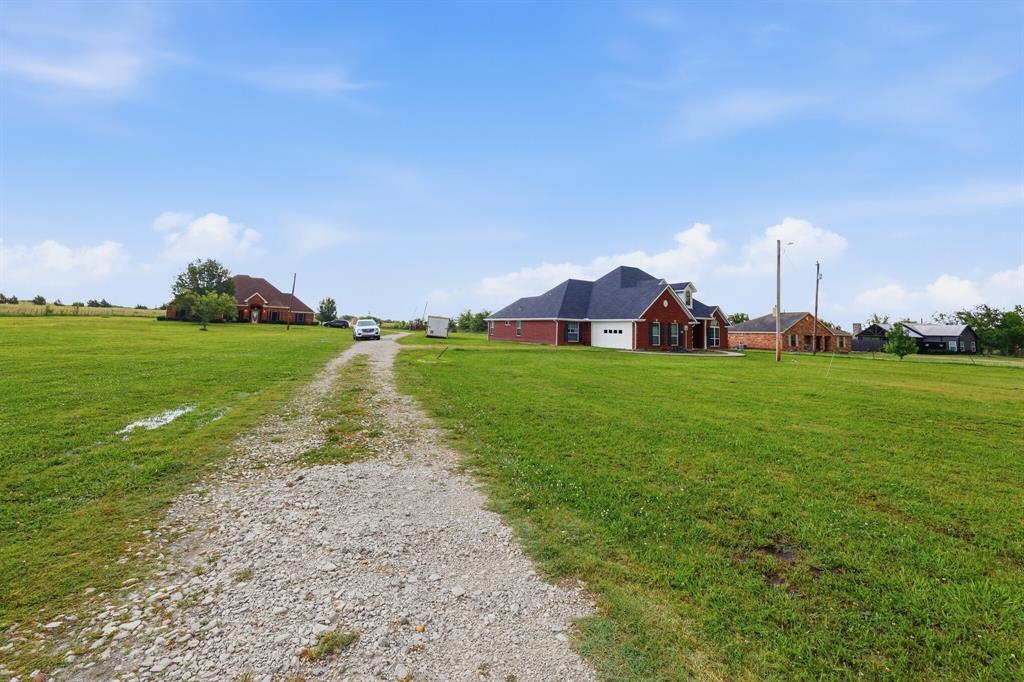 8229 Farm Road 905 Property Photo 23