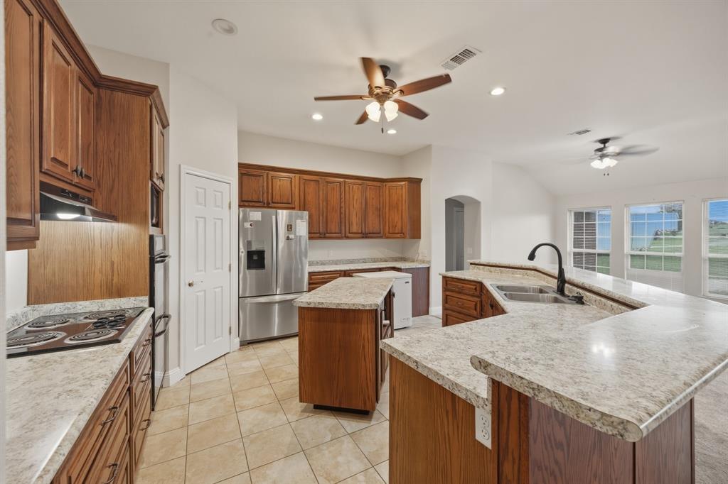 8229 Farm Road 905 Property Photo 27