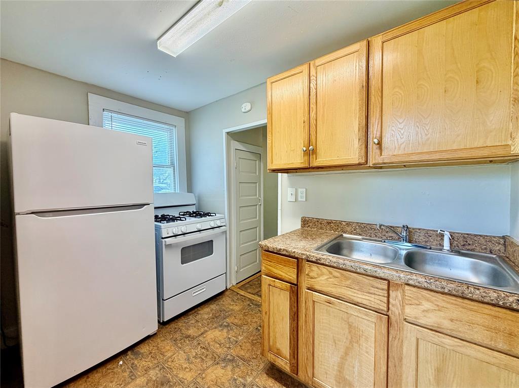 1004 Gregg Street Property Photo 3