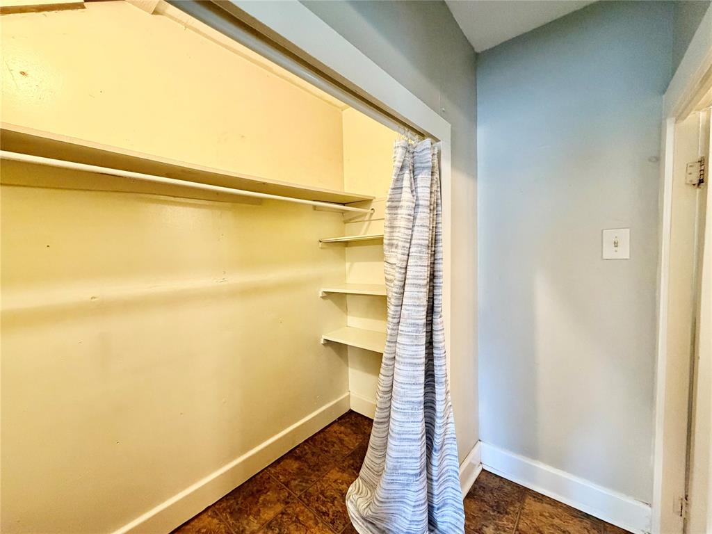 1004 Gregg Street Property Photo 8