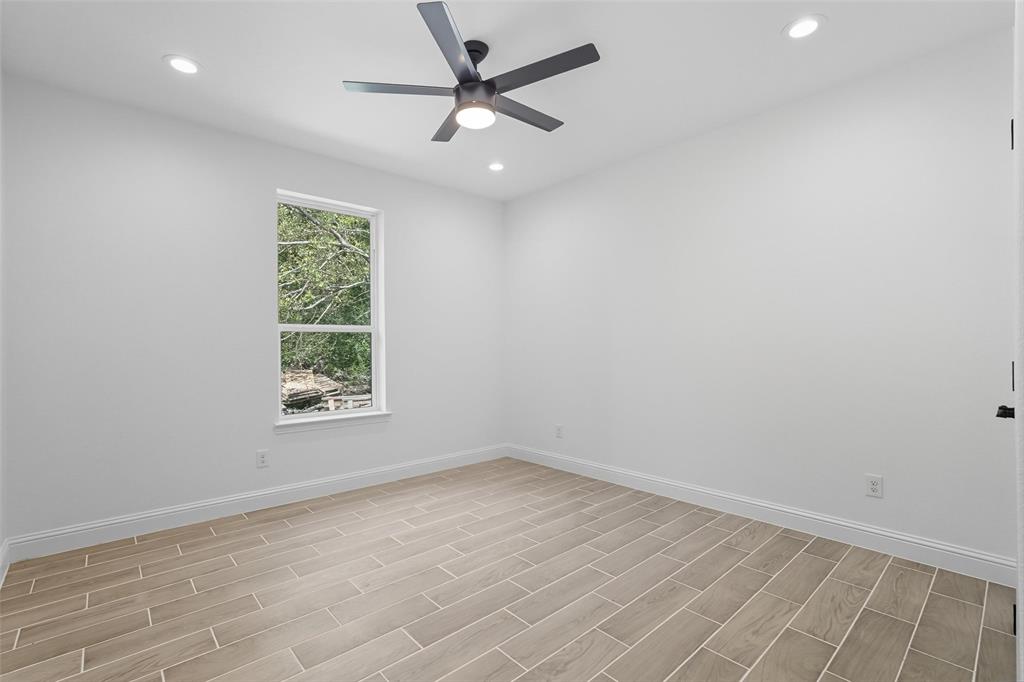 330 Mlk Drive Property Photo 4