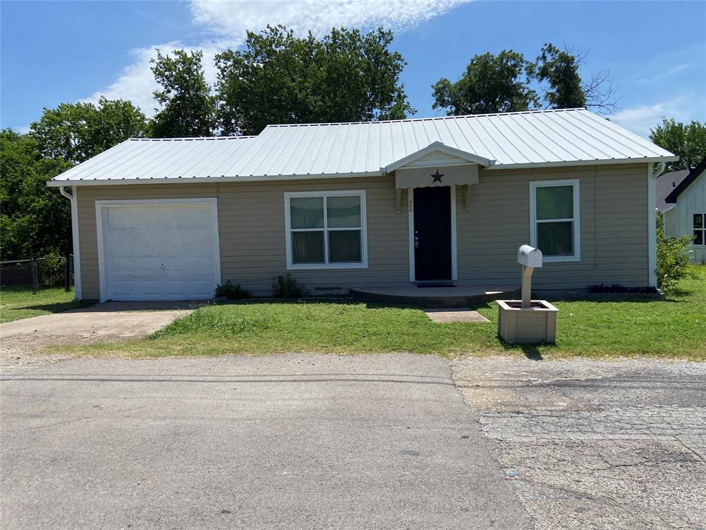 506 N Lamar Street Property Photo 1