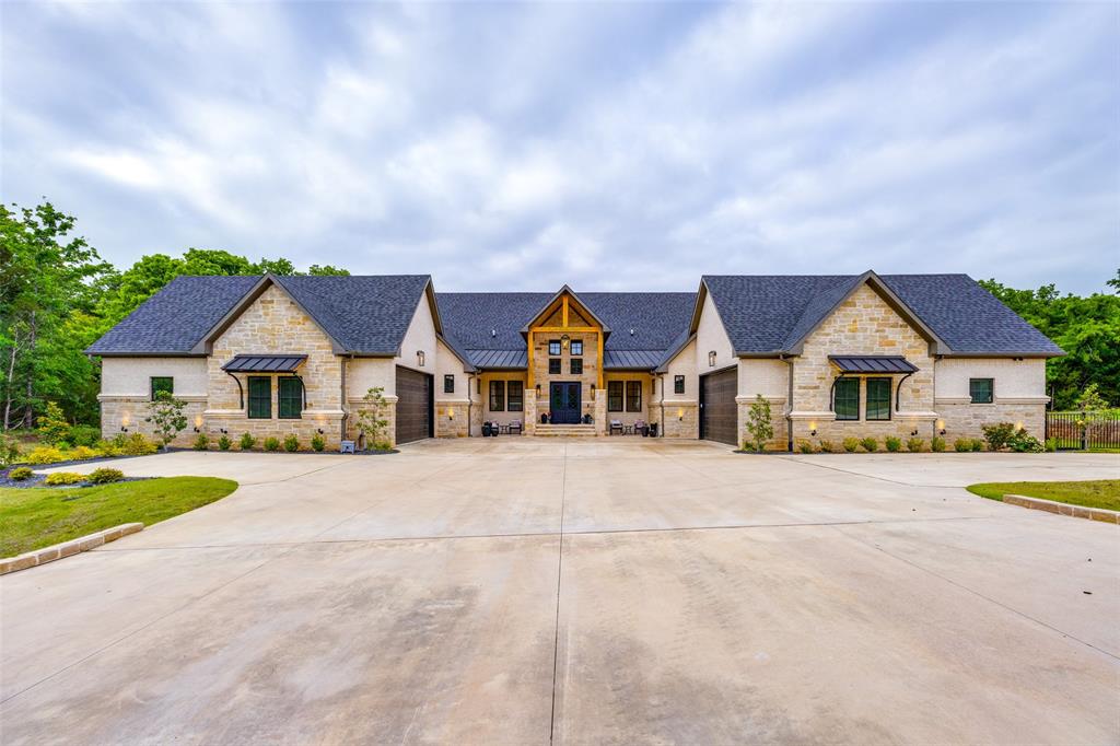 704 Palisades Drive