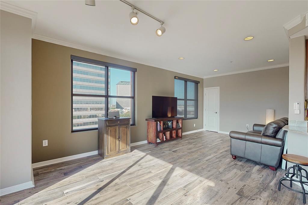 330 Las Colinas Boulevard 920 Property Photo 8