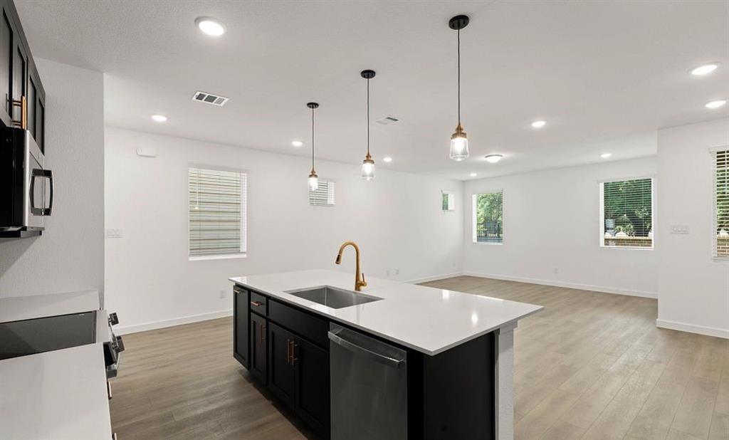 2521 Lost Maples Lane Property Photo 3