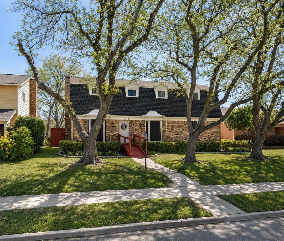 1122 Doss Drive Property Photo 1