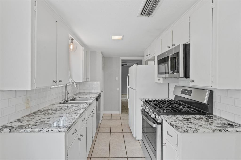 2308 Westwood Drive Property Photo 11