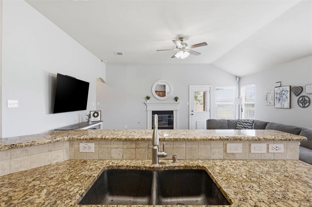 8900 Arcadia Park Drive Property Photo 6