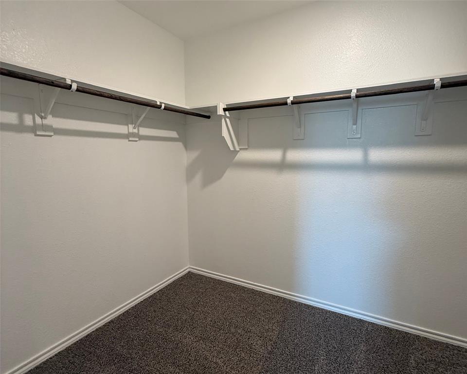 1305 Fieldstone Court Property Photo 7