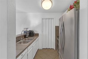 4937 Lomax Drive Property Photo 6