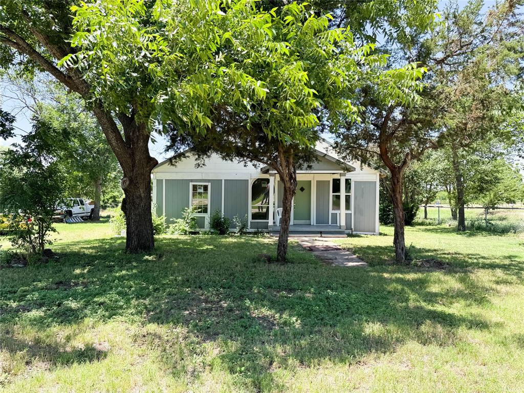 1402 Avenue A Property Photo 3
