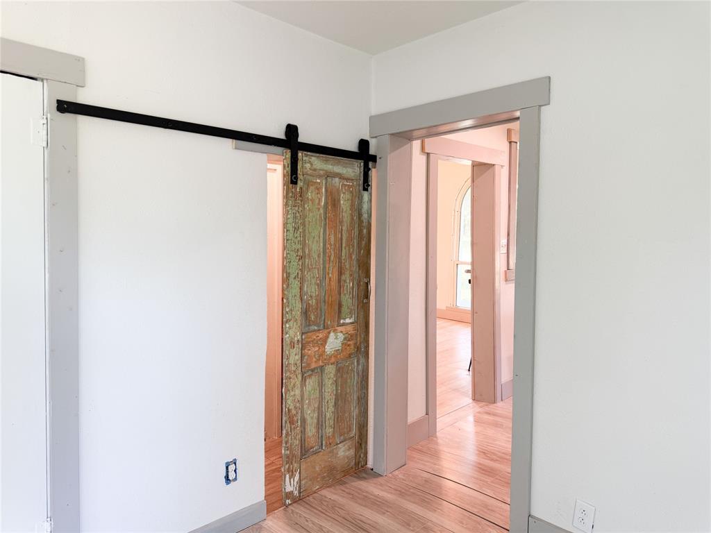 1402 Avenue A Property Photo 20