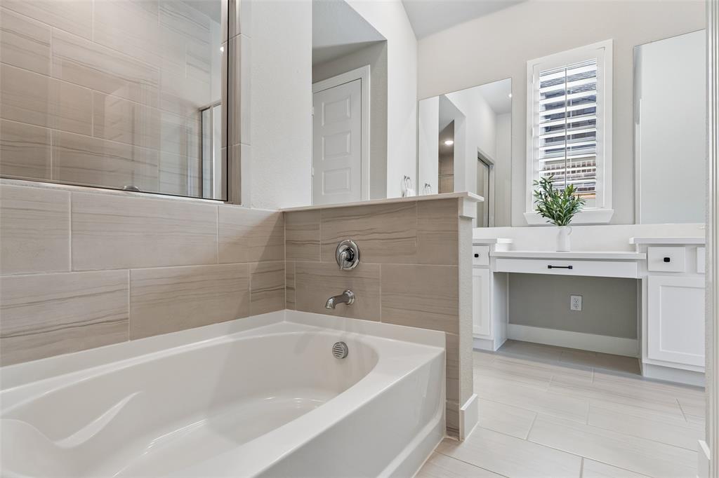 1104 Bluestem Drive Property Photo 12