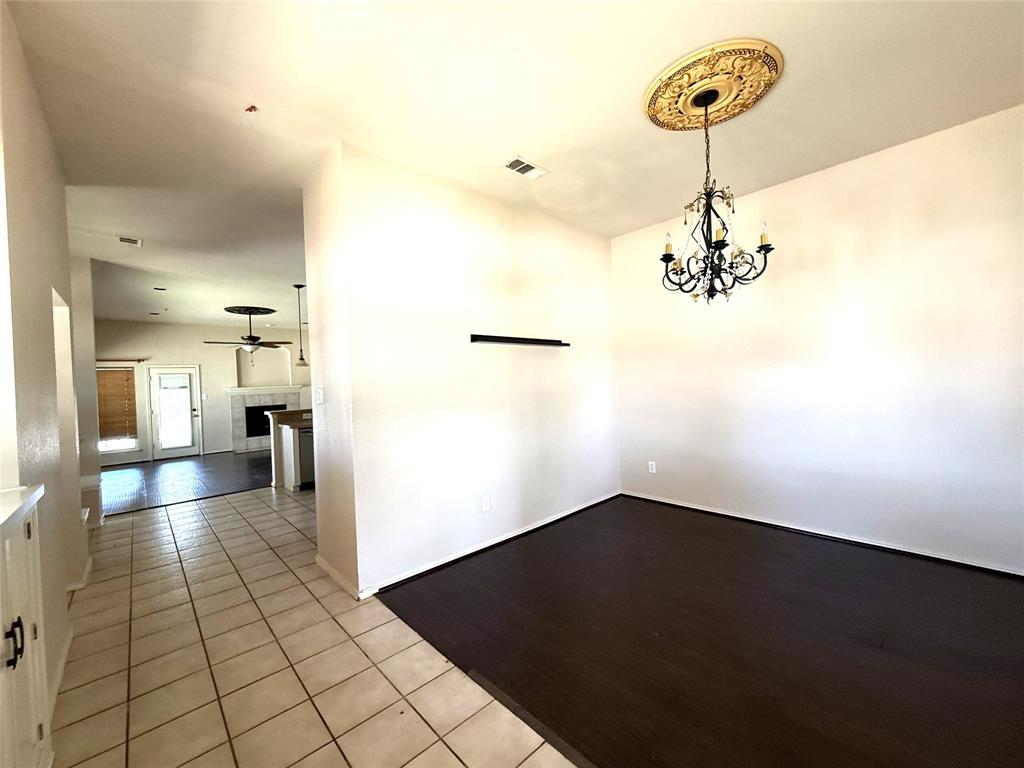 2406 Hillside Drive Property Photo 2