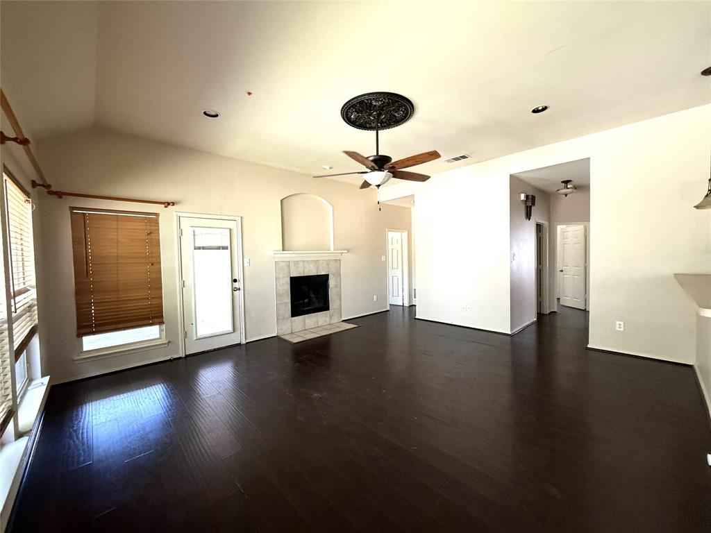 2406 Hillside Drive Property Photo 6