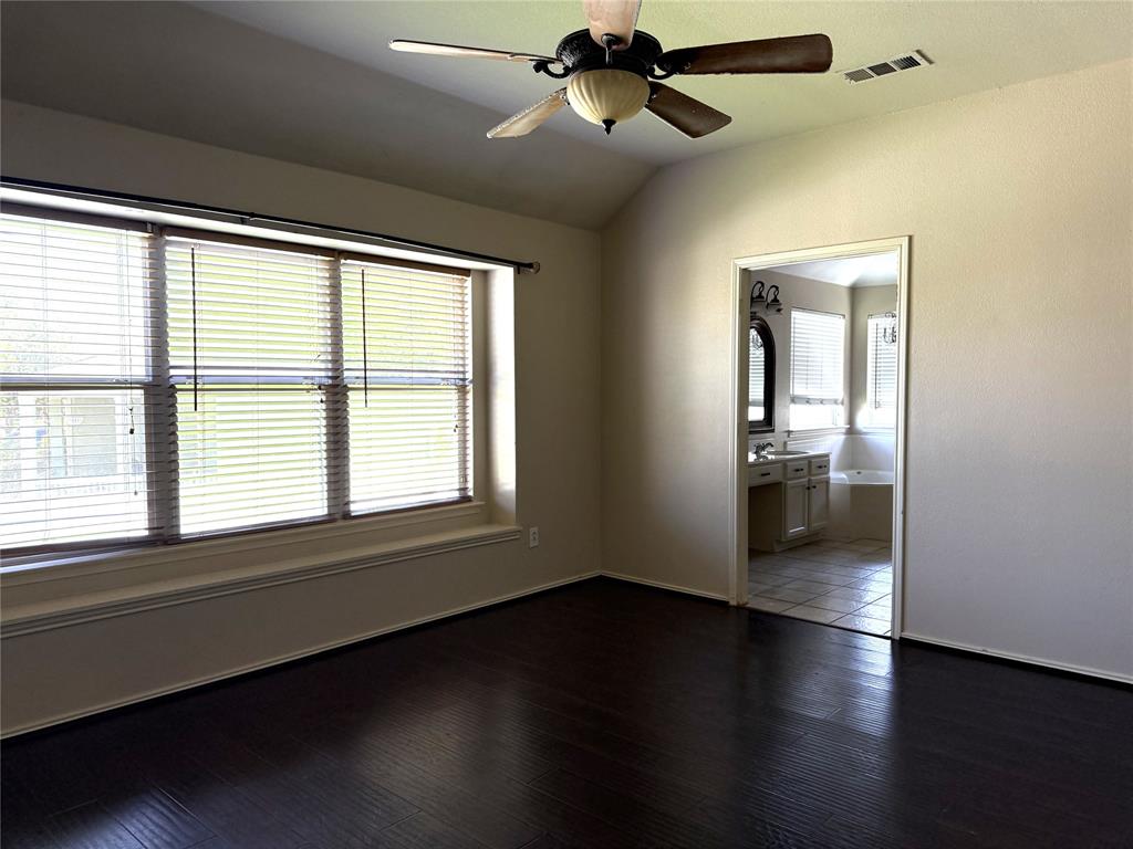 2406 Hillside Drive Property Photo 9