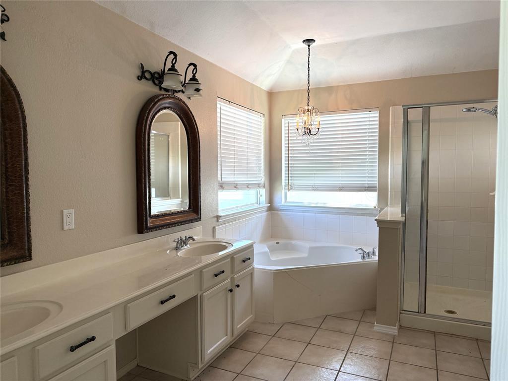 2406 Hillside Drive Property Photo 11