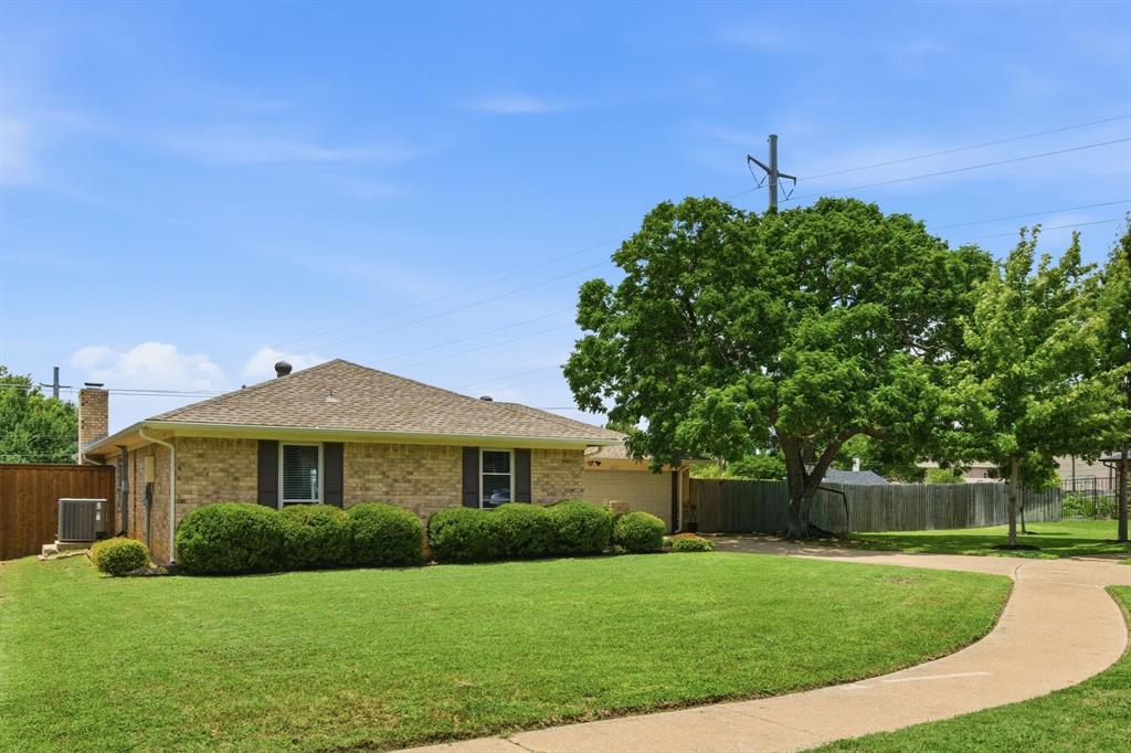 2915 Post Oak Court Property Photo 1