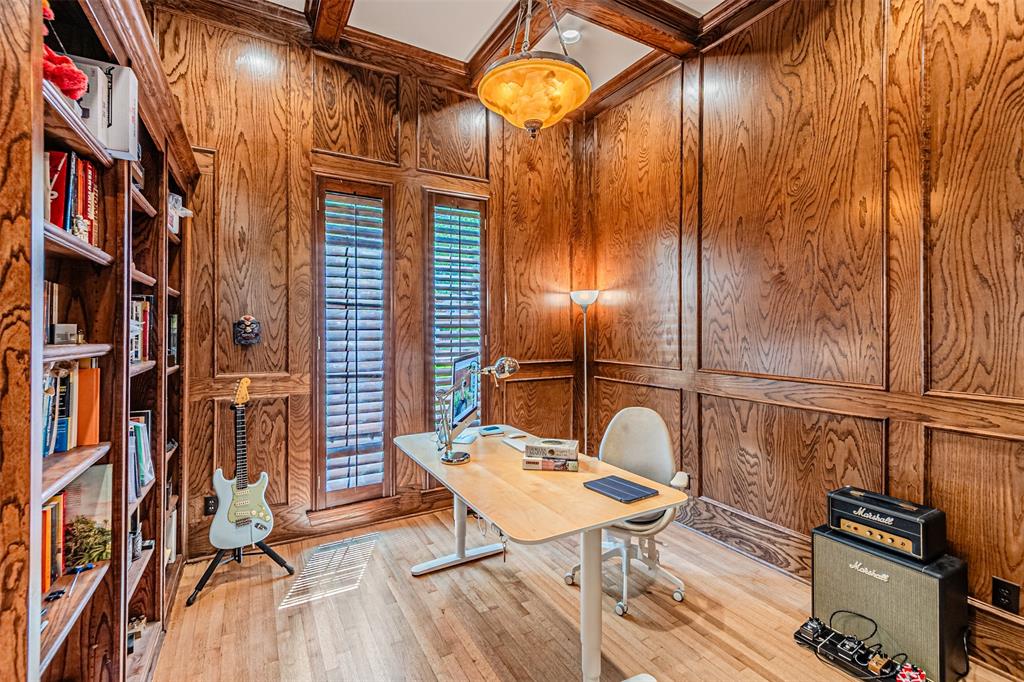 1305 Silverlake Road Property Photo 6