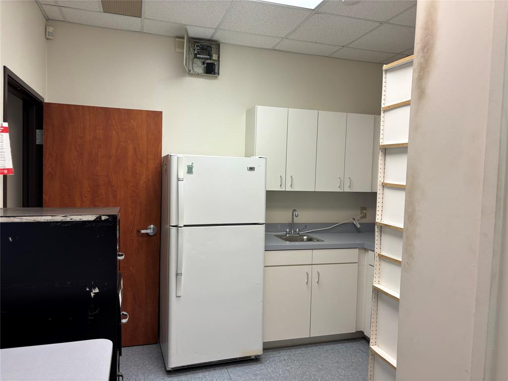 820 N Zang Boulevard 120 Property Photo 28